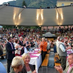 Mehr als 1000 Besucher bei der Eröffnung der Alpen Arena Bad Hofgastein