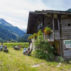 Bauernherbst Figuren beim Ullmangut in Bad Gastein