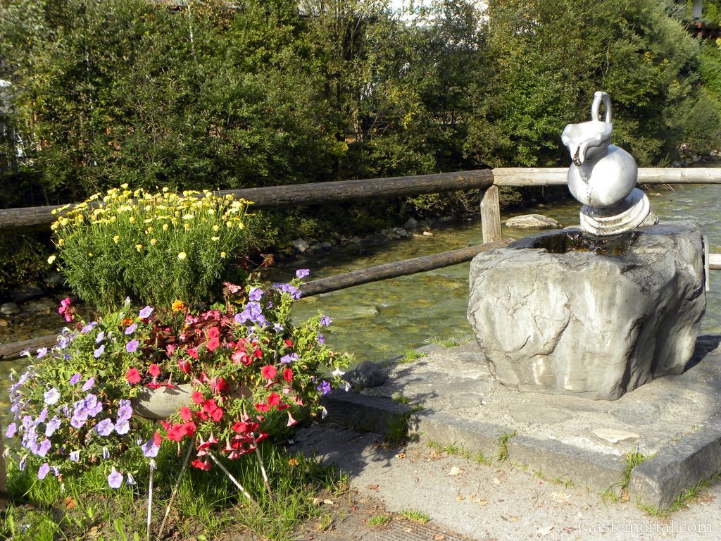 <Thermalwasserbrunner in Kötschachdorf