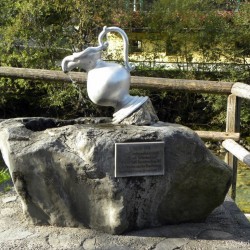 Silberkrug Thermalwasserbrunnen Kötschachdorf