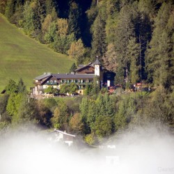 Hotel Pyrkerhof über der Nebelgrenze