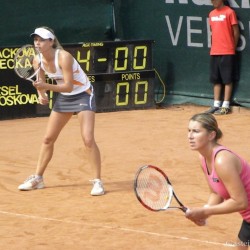 Hlavackova (CZE) / Hradecka (CZE) vs. Kloesel (GER) / Tvaroskova (SVK)