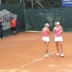 Hlavackova (CZE) / Hradecka (CZE) vs. Kloesel (GER) / Tvaroskova (SVK)