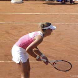 Hlavackova (CZE) / Hradecka (CZE) vs. Kloesel (GER) / Tvaroskova (SVK)