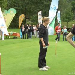 Alice Cornet ganz erstaunt, wie einfach das Putten gehen kann