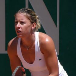 Pauline Parmentier (FRA) vs. Tathiana Garbin (ITA)