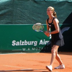 Lucie Hradecka (CZE) vs. Nikola Hofmanova (AUT)