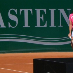 Yvonne Meusburger (AUT) vs. Anabel Medina Garrigues (ESP)