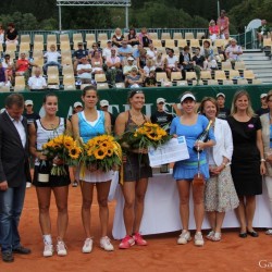 Jarmila GAJDOSOVA (AUS) Julia GOERGES (GER) Lucie HRADECKA (CZE)  Eva BIRNEROVA (CZE)