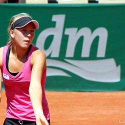 Johanna LARSSON (SWE) vs. Jarmila GAJDOSOVA (AUS)