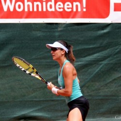 C. Suarez Navarro (ESP) vs. A. Parra Santonja (ESP)