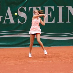 Nikola HOFMANOVA (AUT) vs. Dia EVTIMOVA (BUL)