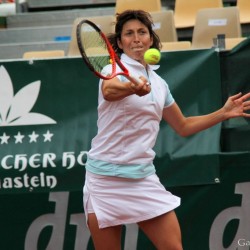 Yvonne MEUSBURGER (AUT) vs. Maria MARTINEZ SANCHEZ (ESP)