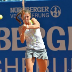 Karin Knapp (ITA) vs. Annika Beck (GER)  Foto: Gerhard Michel