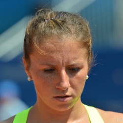 Karin Knapp (ITA) vs. Annika Beck (GER)  Foto: Gerhard Michel