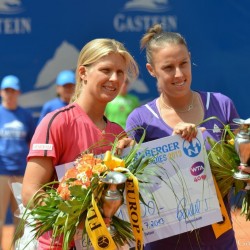 Sandra Klemenschits (AUT) / Andreja Klepac (SLO) vs. Kristina Barrois (GER) / Eleni Daniilidou (GRE)   Foto: Gerhard Michel