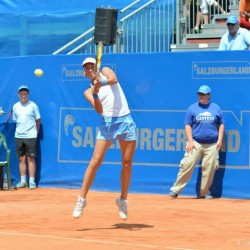 Andrea Hlavackova (CZE) vs. Yvonne Meusburger (AUT)   Foto: Gerhard Michel