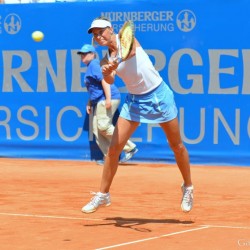 Andrea Hlavackova (CZE) vs. Yvonne Meusburger (AUT)   Foto: Gerhard Michel