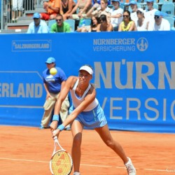 Andrea Hlavackova (CZE) vs. Yvonne Meusburger (AUT)   Foto: Gerhard Michel