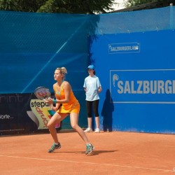 Conny Perrin (SUI) vs. Michaela Honcova (SVK)  Foto: Gerhard Michel