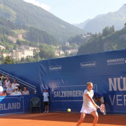 Andrea Hlavackova (CZE) vs. Viktoija Golubic (SUI)   Foto: Gerhard Michel
