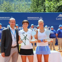 Andrea Hlavackova (CZE) vs. Yvonne Meusburger (AUT)   Foto: Gerhard Michel