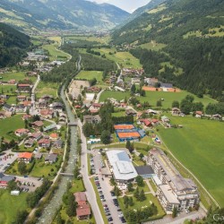 Hotel Europäischer Hof in Bad Gastein mit Tennisanlage und Golfplatz