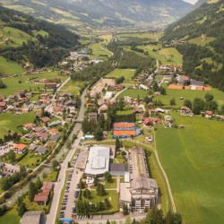 Hotel Europäischer Hof in Bad Gastein mit Tennisanlage und Golfplatz