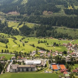 Hotel Europäischer Hof in Bad Gastein mit Tennisanlage und Golfplatz