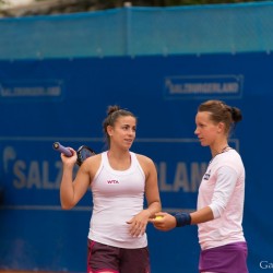 Krejcikova (CZE) / Siniakova (CZE) vs. Ormaechea (ARG) / Pfizenmaier (GER)