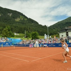 Karin KNAPP (ITA) vs. Samantha STOSUR (AUS)