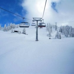 Gipfelxpress Fulseck mit Blick auf die schwarze Abfahrt Adrenalin