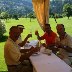 Rudi Josel, Karin Puertz, Ernst Pausch und Hanspeter Pohl bei der Halfway. Es wurde der 5. Nettorang.