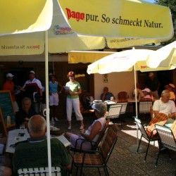 Siegerehrung nach dem Golfturnier beim Golfstueberl