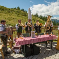 Schlosshof Tanzlmusi auf der Grabneralm