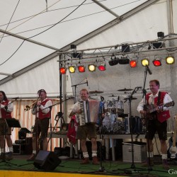 Die Dorfer im Festzelt Badbruck