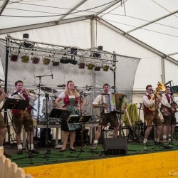 Bergwelt Schwung im Festzelt Badbruck