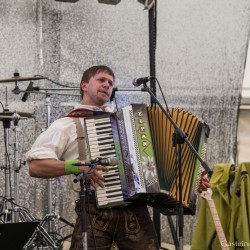 Bergwelt Schwung im Festzelt Badbruck