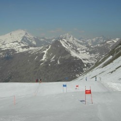 Die ersten Tore - Blick vom Start des Riesentorlaufes