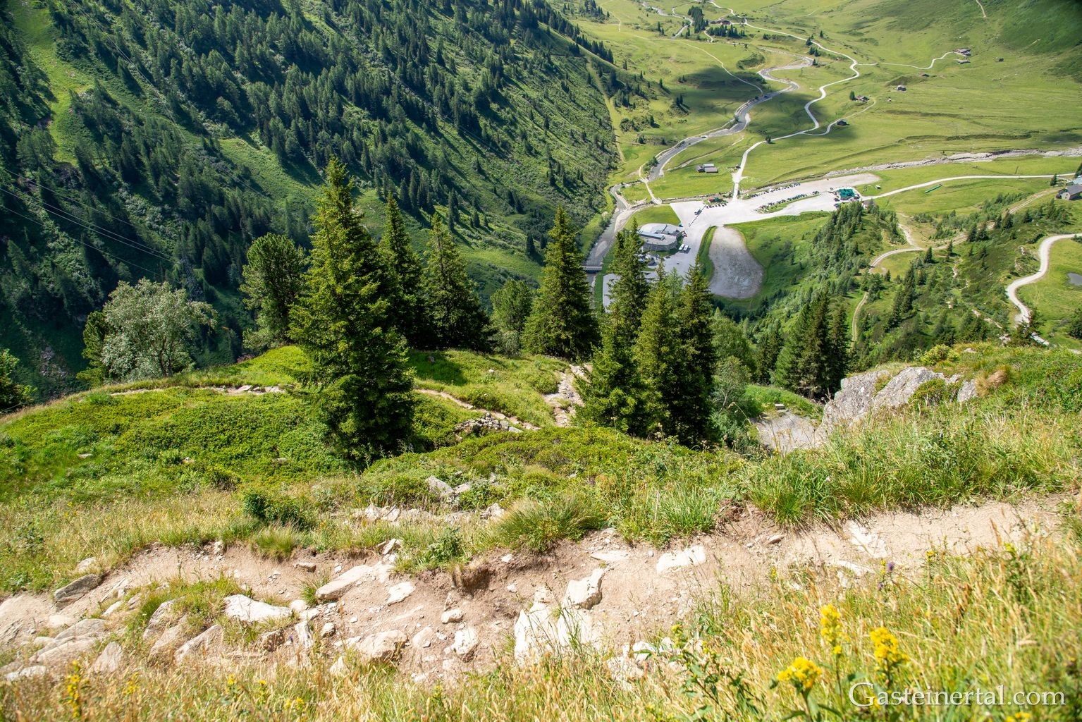 <Der kurze, aber steile Weg zum Bockhartsee