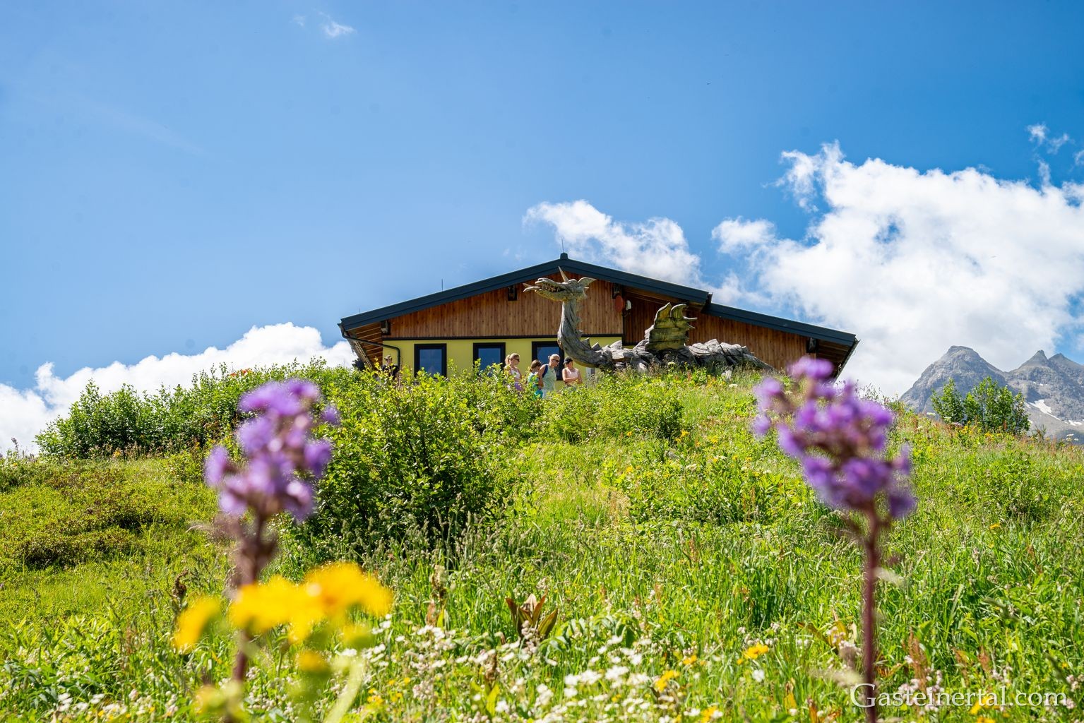 <Die Bockhartseehütte auf 1950m