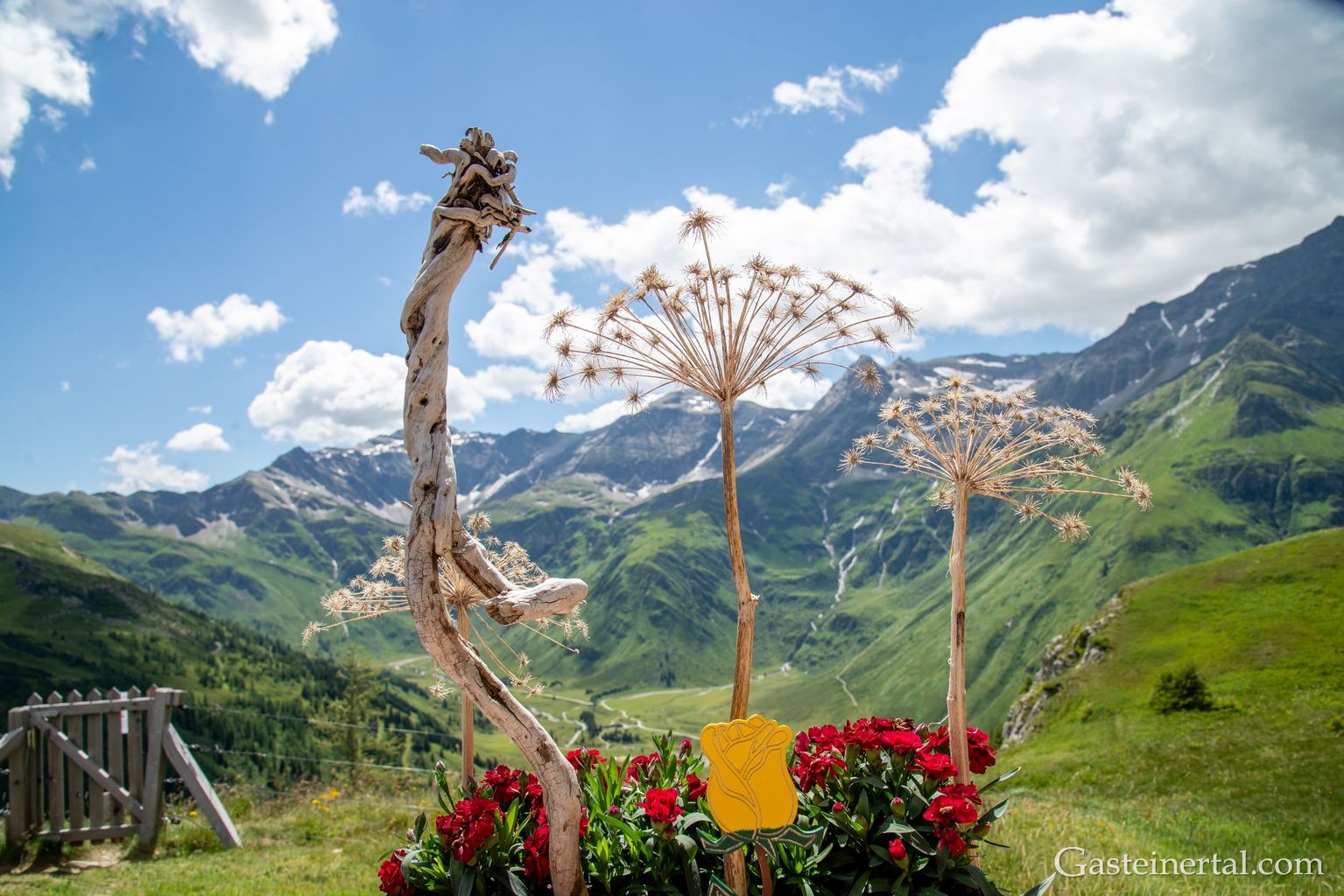 <Liebevolle Dekoration bei der Bockhartseehütte