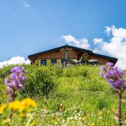 Die Bockhartseehütte auf 1950m