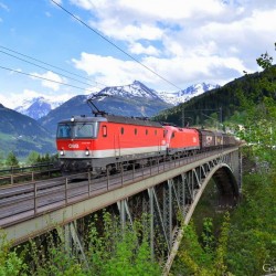 1144091 auf der Angertalbrücke
